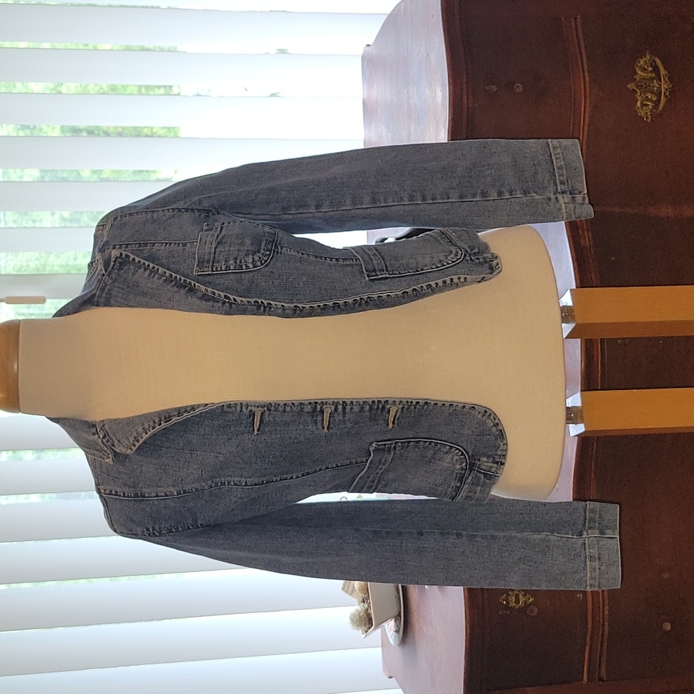 JEAN JACKET cinched waist light denim button closure